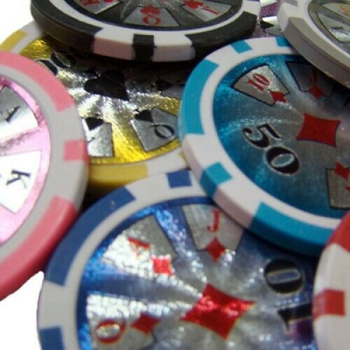 750 High Roller Poker Chip Set with Aluminum Case